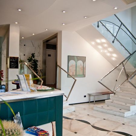 Hotel Boston Ливорно Экстерьер фото